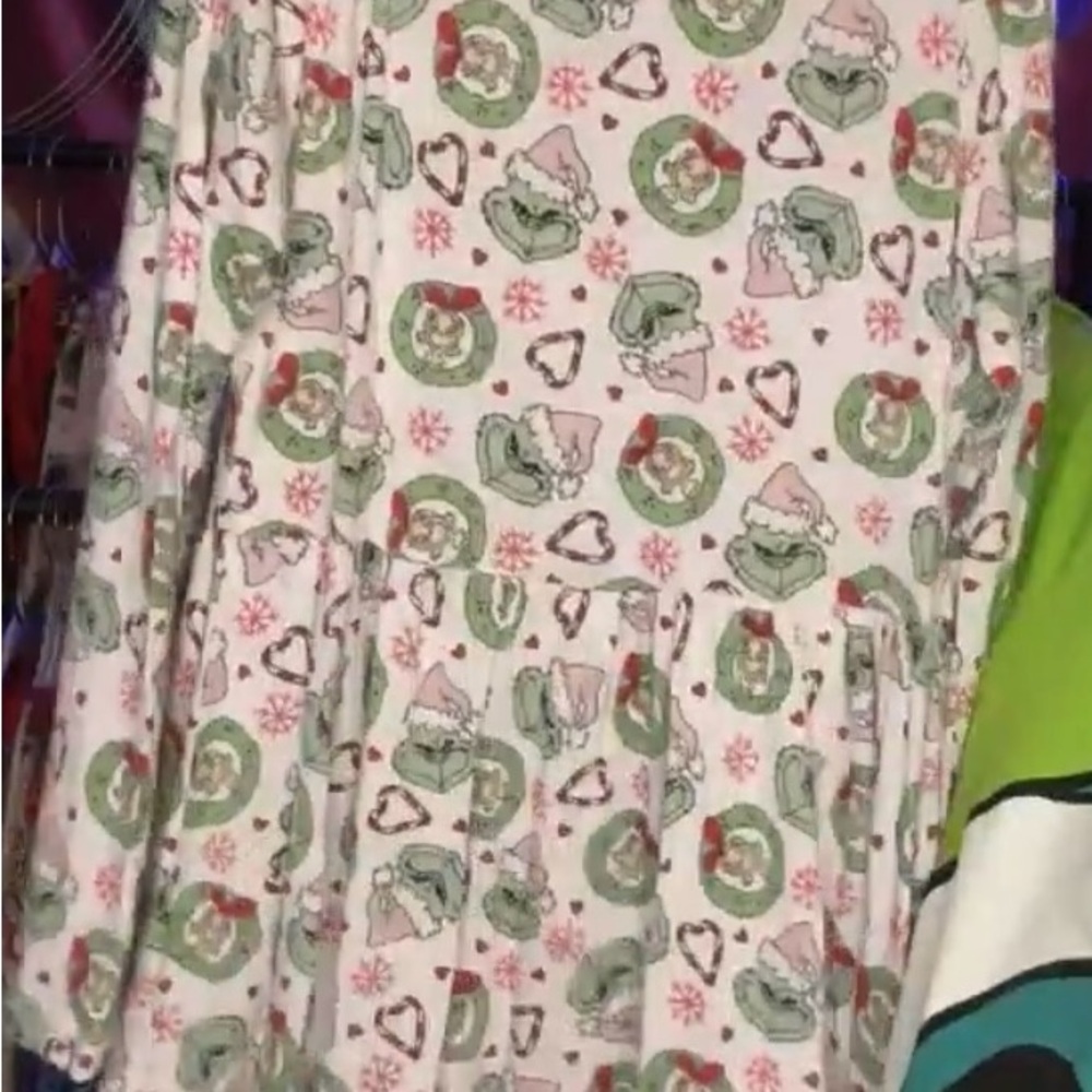 Bamboo grinchmas dress 5/6